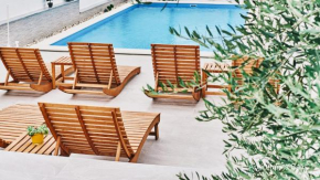 Отель Apartments Salis  Врши